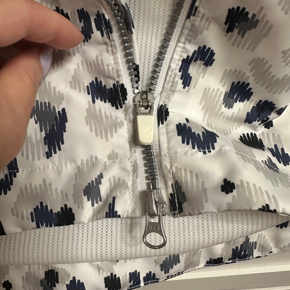 Zero Restriction Wanda Vest Womens M Silver Leopard Print Golf Full Zip Pockets - Picture 11 of 16